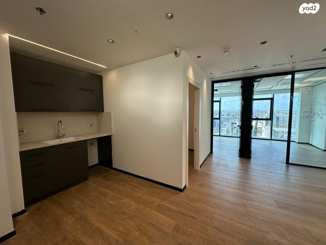 משרדים, התעשייה 8, אזור תעשייה קרית אתגרים, רעננה