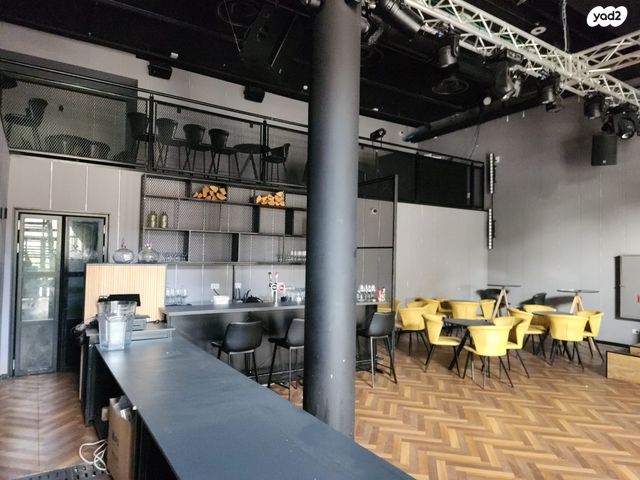 חנויות/ שטח מסחרי, המלך חסן השני, אזור תעשיה עקרון 2000, קרית עקרון