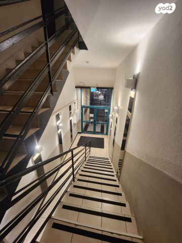 שער פלמר, תחנת רכבת השמונה