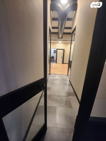 משרדים, שער פלמר, תחנת רכבת השמונה, חיפה