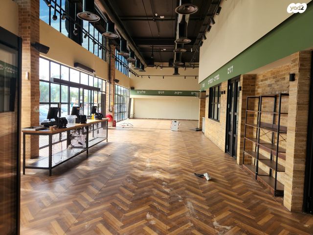 חנויות/ שטח מסחרי, המלך חסן השני, אזור תעשיה עקרון 2000, קרית עקרון