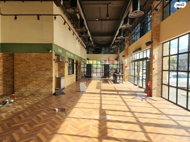 חנויות/ שטח מסחרי, המלך חסן השני, אזור תעשיה עקרון 2000, קרית עקרון