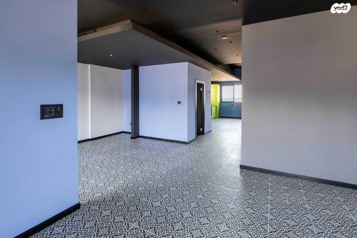 משרדים, הנמל 27, שער פלמר, תחנת רכבת השמונה, חיפה