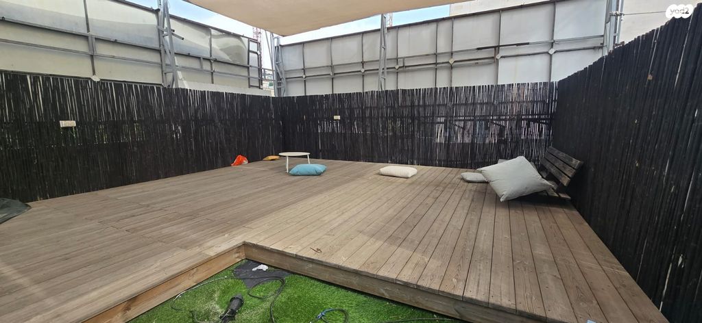 משרדים, מונטיפיורי, הרכבת, תל אביב יפו