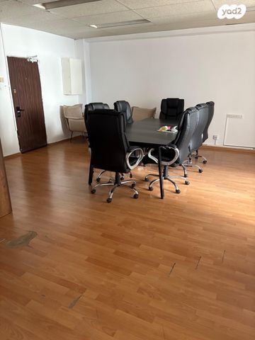 משרדים, יגיע כפיים, מונטיפיורי, הרכבת, תל אביב יפו