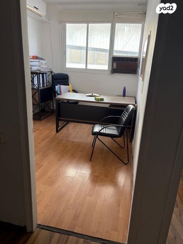 משרדים, יגיע כפיים, מונטיפיורי, הרכבת, תל אביב יפו