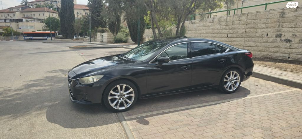 מודעת רכב מאזדה 6