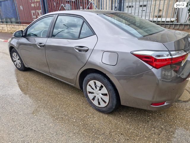 טויוטה קורולה