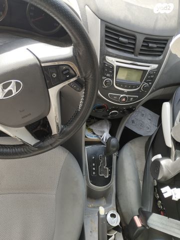 יונדאי אקסנט i25