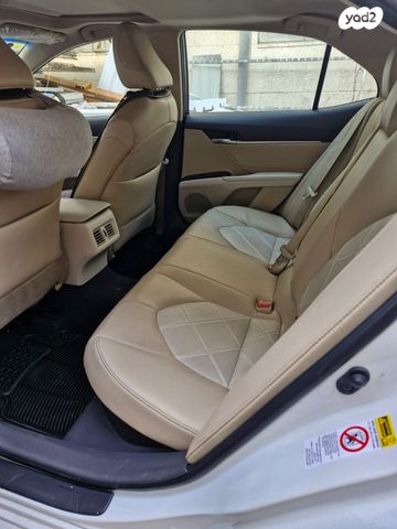 טויוטה קאמרי