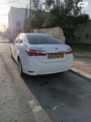 טויוטה קורולה