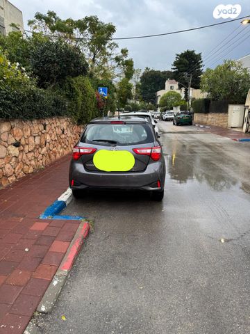 טויוטה יאריס