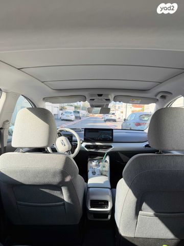 ג׳ילי Geometry C