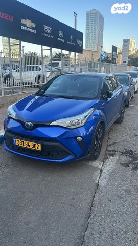 מודעת רכב טויוטה C-HR