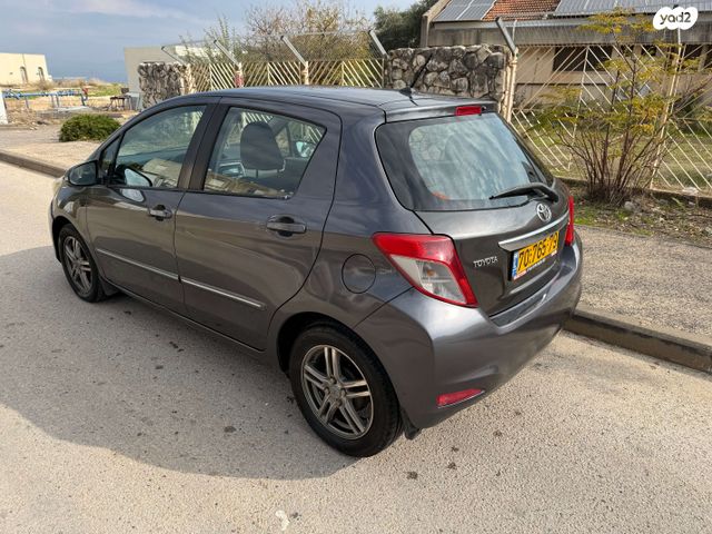 טויוטה יאריס