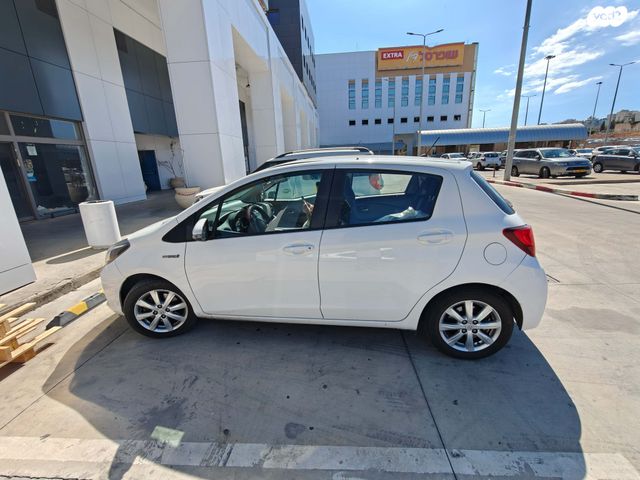 מודעת רכב טויוטה יאריס