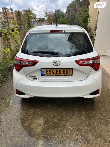 טויוטה יאריס