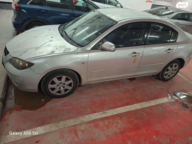 מודעת רכב מאזדה 3