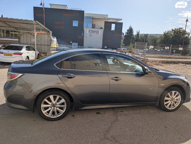 מודעת רכב מאזדה 6