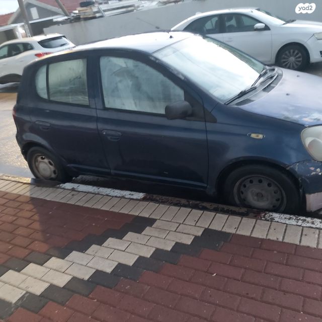 טויוטה יאריס