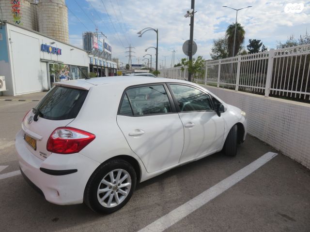 טויוטה אוריס