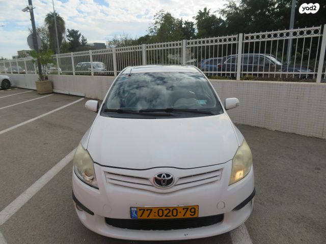 טויוטה אוריס