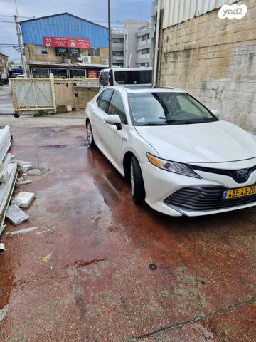 טויוטה קאמרי