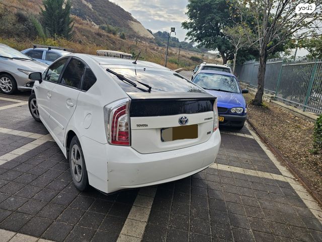 טויוטה פריוס