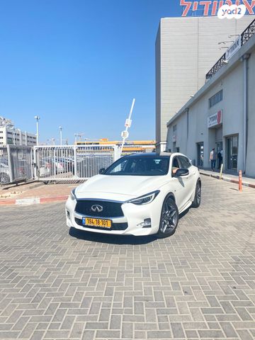 אינפיניטי Q30