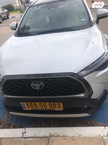 מודעת רכב טויוטה קורולה קרוס