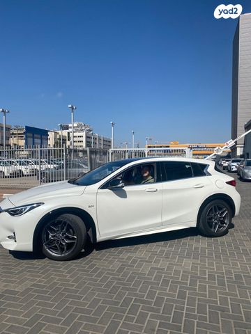 אינפיניטי Q30