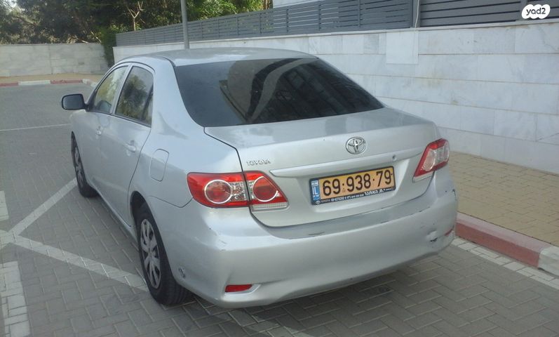 מודעת רכב טויוטה קורולה