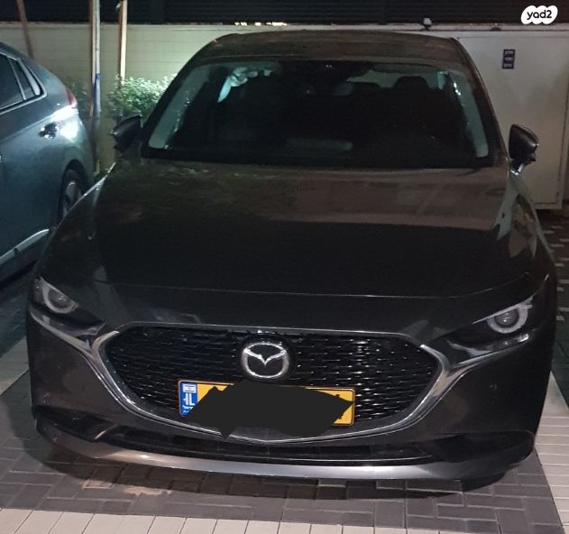 מודעת רכב מאזדה 3