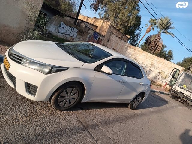 טויוטה קורולה