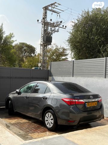 טויוטה קורולה
