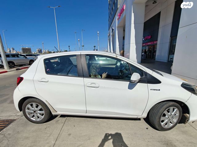 טויוטה יאריס