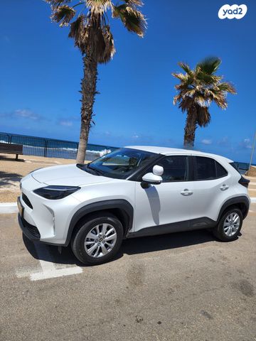 מודעת רכב טויוטה יאריס קרוס