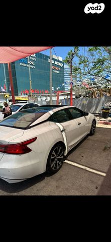 ניסאן מקסימה