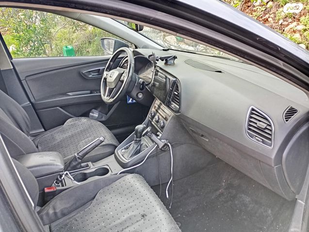 מודעת רכב סיאט לאון