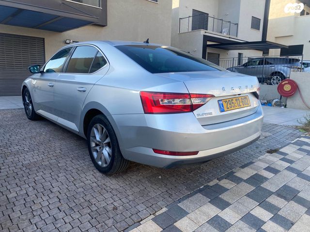 סקודה סופרב