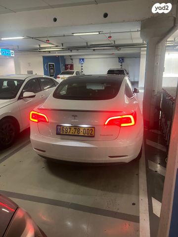 מודעת רכב טסלה מודל 3