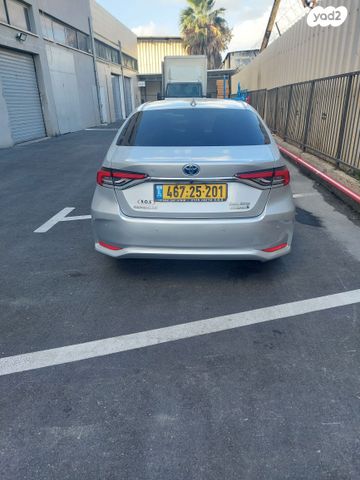 טויוטה קורולה