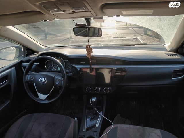 טויוטה קורולה