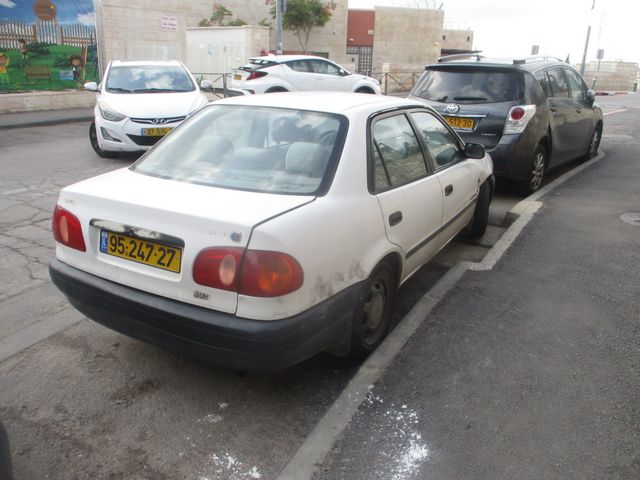 מודעת רכב טויוטה קורולה