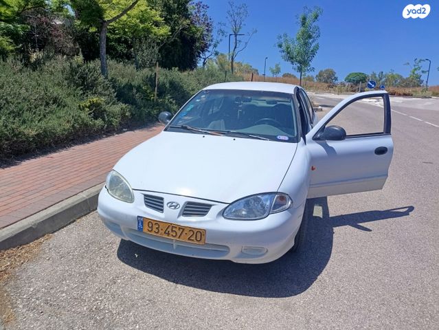 מודעת רכב יונדאי לנטרה