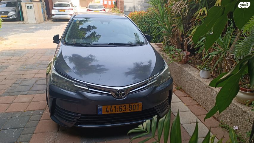 טויוטה קורולה