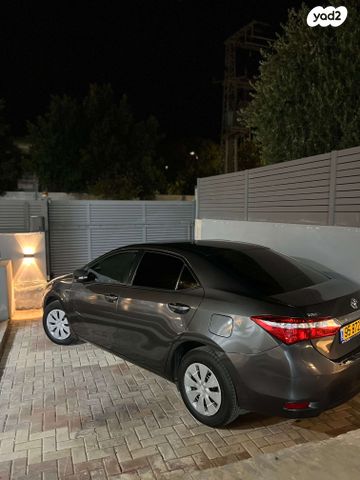 טויוטה קורולה