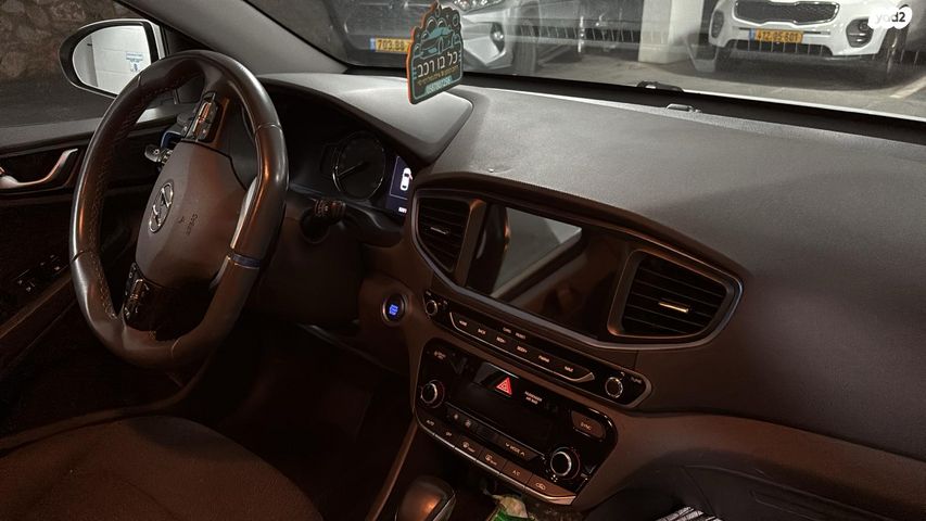 מודעת רכב יונדאי איוניק