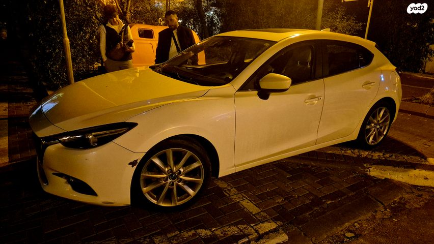 מודעת רכב מאזדה 3