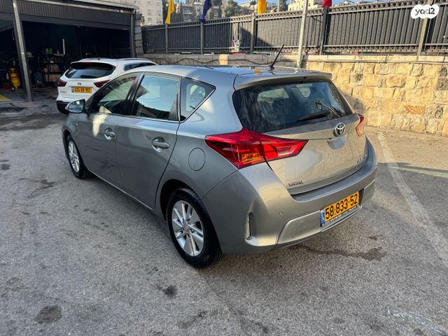 טויוטה אוריס